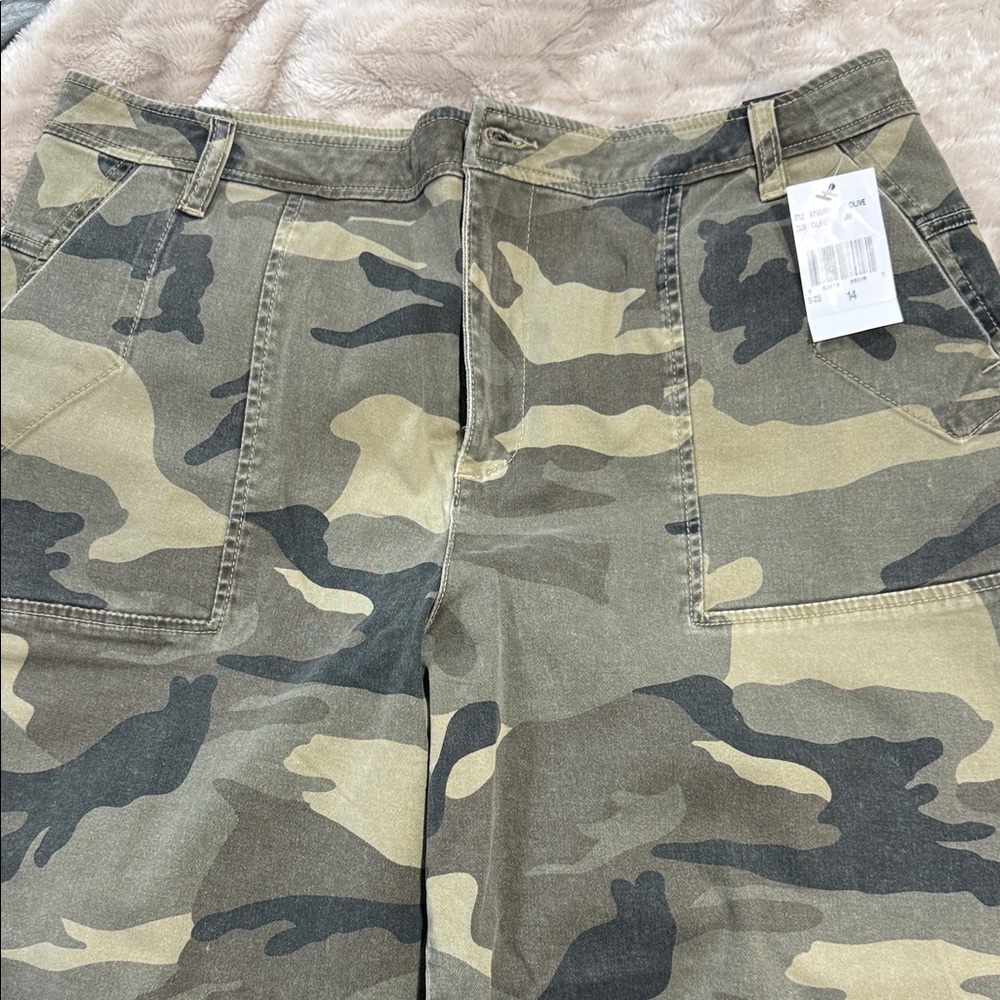 Kut from the Kloth Camouflage Ankle Pants